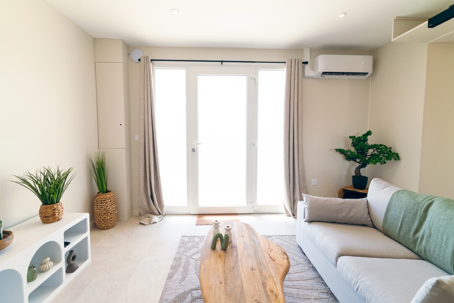 bali-room-appart-hotel-ferte-gaucher-location-saisonniere-airbnb-meuble-dsc02862-hdr