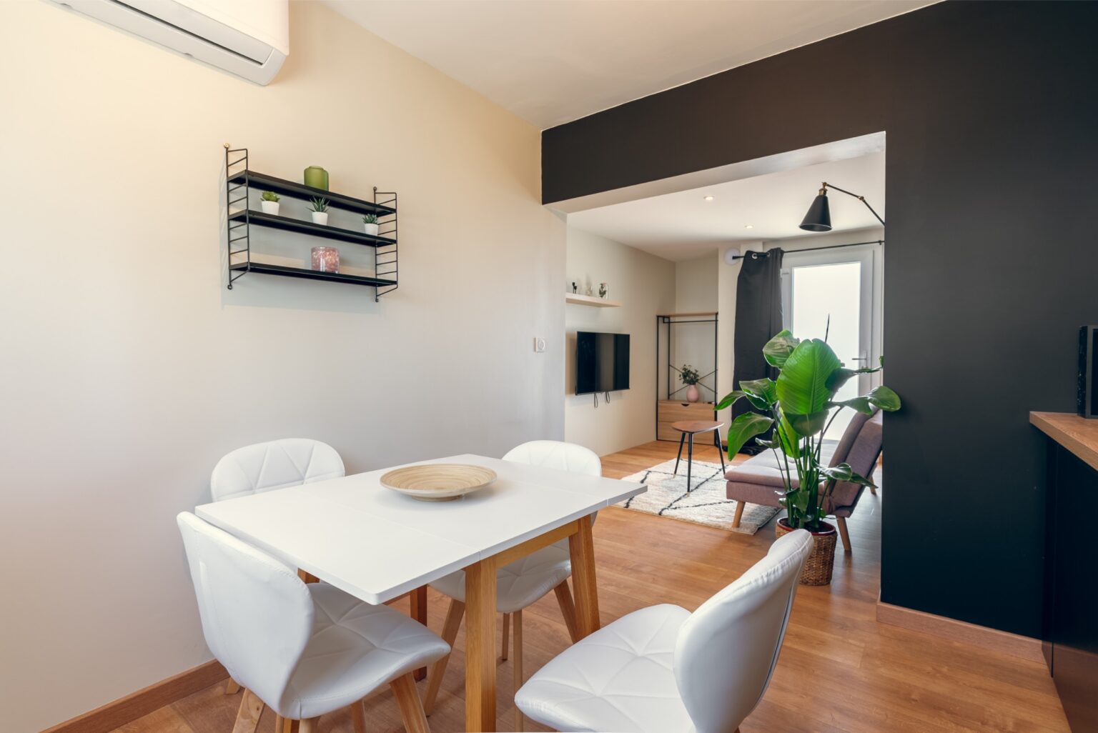 elegant-appart-hotel-ferte-gaucher-location-saisonniere-airbnb-meuble-dsc02177-hdr