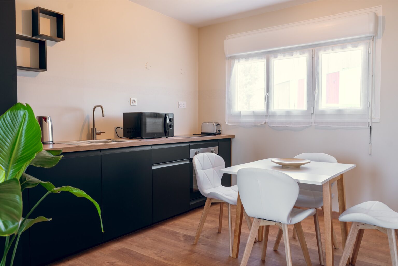 elegant-appart-hotel-ferte-gaucher-location-saisonniere-airbnb-meuble-dsc02195-hdr