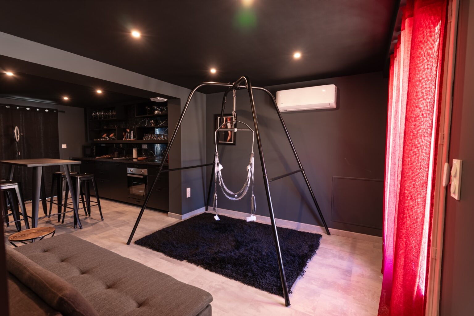 hard-room-love-room-appart-hotel-ferte-gaucher-location-saisonniere-airbnb-meuble-dsc02579-hdr