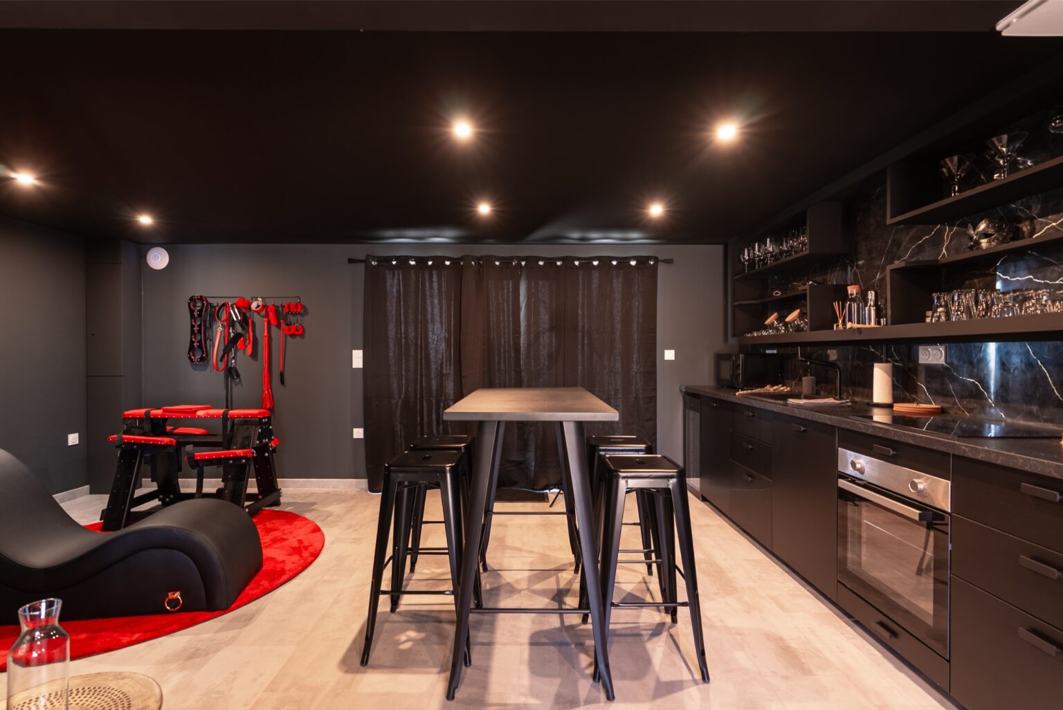 hard-room-love-room-appart-hotel-ferte-gaucher-location-saisonniere-airbnb-meuble-dsc02597-hdr