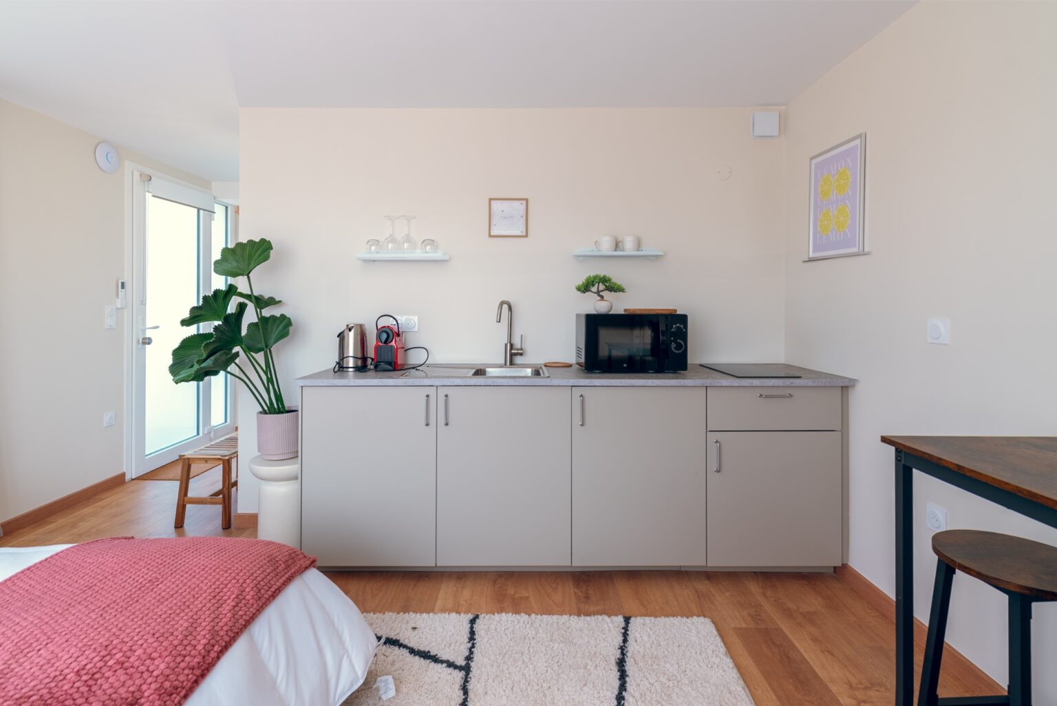 simplicite-appart-hotel-ferte-gaucher-location-saisonniere-airbnb-meuble-dsc02334-hdr